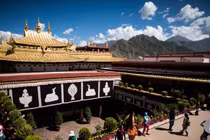 Khám phá ngôi chùa linh thiêng nổi tiếng Tây Tạng