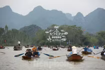 Bí mật chưa tiết lộ về chùa Hương linh thiêng nhất Việt Nam 