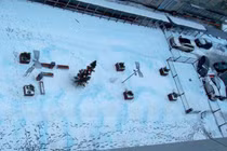 Gian nan đi tìm lời giải hiện tượng tuyết xanh kỳ lạ