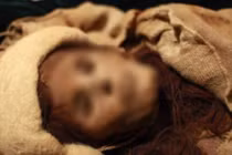 Bật nắp quan tài 4.000 tuổi, kinh hãi xác ướp đang mỉm cười