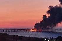 Vụ nổ cầu Crimea: Ukraine nói ‘chỉ là khởi đầu’