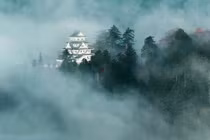 Vén màn bí ẩn “tòa thành lơ lửng trên mây” độc nhất Nhật Bản 