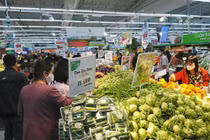 Siêu thị dồi dào lượng hàng hóa trong mùa dịch Covid-19