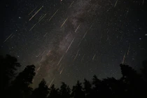 Đêm nay, mưa sao băng Delta Aquarids bùng nổ: Ở Việt Nam quan sát sao?