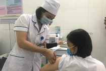 Sáng 18/3: Thêm hơn 3.000 người tiêm vắc xin tại 12 địa phương