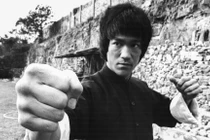 Người phụ nữ nào bị nghi ngờ gây ra cái chết của Lý Tiểu Long?