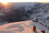 Bi thương thảm kịch chết chóc ở núi Everest năm 1996