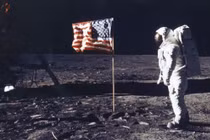 Vì sao Mỹ "ngậm ngùi" hủy dự án xây căn cứ trên Mặt trăng? 