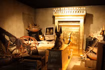 Pharaoh Ai Cập thường được chôn bảo vật gì trong lăng mộ?