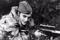 Huyền thoại “Quý cô tử thần” khiến lính phát xít Đức khiếp sợ