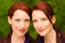 Sốc với khả năng “nhìn thấu tương lai” của chị em sinh đôi 