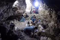 Mở 5 ngôi mộ cổ, chuyên gia sững sờ tìm thấy loài người mới 