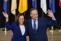 Chuyện tình trong giới luật của ứng viên phó tổng thống Mỹ Kamala Harris 