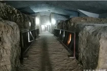 Phát hiện ngọn núi có “tiếng ngựa hí”, chuyên gia lập tức bắt phong toả