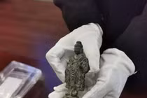 Mở mộ, phát hiện 2 tượng Phật bằng đồng cổ nhất Trung Quốc