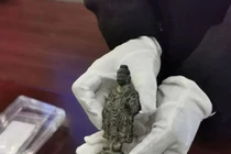 Mở mộ, phát hiện 2 tượng Phật bằng đồng cổ nhất Trung Quốc
