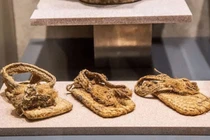 Mở mộ Lưu Bị, rùng mình thấy thứ lạ lùng ngàn năm không nát 