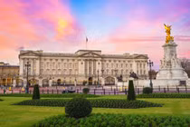 Những điều đặc biệt xảy ra ở cung điện Buckingham nổi tiếng nước Anh