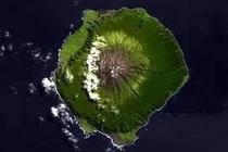 Hòn đảo hẻo lánh nhất hành tinh, muốn đến phải đi tàu 6 ngày