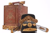 Mũ quan triều Nguyễn lập kỷ lục bán với giá gần 16 tỷ đồng