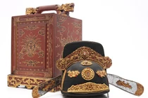 Mũ quan triều Nguyễn lập kỷ lục bán với giá gần 16 tỷ đồng