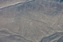 Bí ẩn ngàn năm về những đường kẻ Nazca ở sa mạc Peru