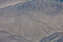 Bí ẩn ngàn năm về những đường kẻ Nazca ở sa mạc Peru