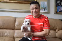 Lý Hùng: "Tôi chỉ đủ ăn mặc"