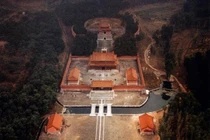 Bí mật chưa từng giải mã bên dưới lăng mộ hoàng đế Khang Hy