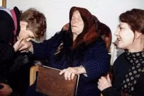 Rùng mình xem Vanga tiên tri: "Virus Corona có thể được khống chế"