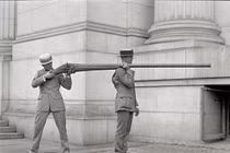 Ảnh hiếm - độc - lạ về cuộc sống của người xưa, ai xem cũng giật mình