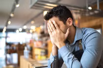 Khen người yêu cũ trẻ đẹp, những lời cô ấy nói khiến tôi xấu hổ 