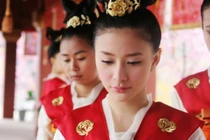 Vì sao cung nữ luôn e sợ phải hầu hạ hoàng đế vào buổi tối?