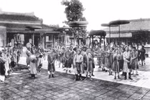 Ảnh "chất lừ" về người Việt hơn 100 năm trước qua ống kính Tây 