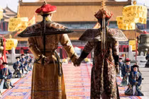 Bí mật bên trong túi gấm lì xì đầu xuân của hoàng đế nhà Thanh 