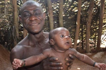 Sự thật sửng sốt ở nơi đàn ông cho con bú như... đàn bà 