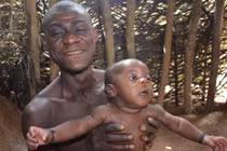 Sự thật sửng sốt ở nơi đàn ông cho con bú như... đàn bà 