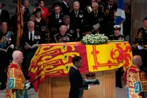 Linh cữu Nữ hoàng Elizabeth II được quàn thế nào?