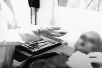 Sự thật chấn động về video khám nghiệm người ngoài hành tinh ở Roswell
