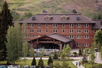 Khu du lịch nổi tiếng thành nơi có tỷ lệ nhiễm COVID-19 hàng đầu nước Mỹ 