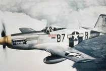 Chấn động hình ảnh để đời lần đầu công bố về Thế chiến 2 