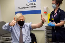 Tiêm đủ vắc xin giảm nguy cơ mắc biến chủng Delta thế nào? 