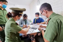 Bắt giám đốc lập 2 công ty bảo lãnh người nước ngoài nhập cảnh trái phép