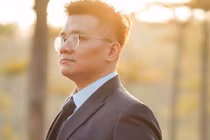 “Cô hồn mạng” Nhâm Hoàng Khang và cách kiếm tiền… quái dị