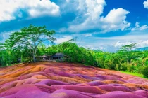 Đẹp mê hồn vùng đất “7 sắc cầu vồng” như trong cổ tích