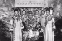 Ảnh độc: Bất ngờ nhan sắc phi tần, cách cách cuối thời nhà Thanh