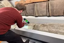 Vì sao La Mã cổ đại đổ đầy thạch cao trong quan tài người chết?