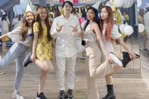 Nghệ sĩ Việt thưởng Tết năm nay cho nhân viên ra sao?