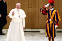 Bật mí đội vệ binh bảo vệ an nguy của Giáo hoàng Vatican 