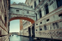 Chi tiết giật mình cây cầu trở thành nỗi ám ảnh của tù nhân 